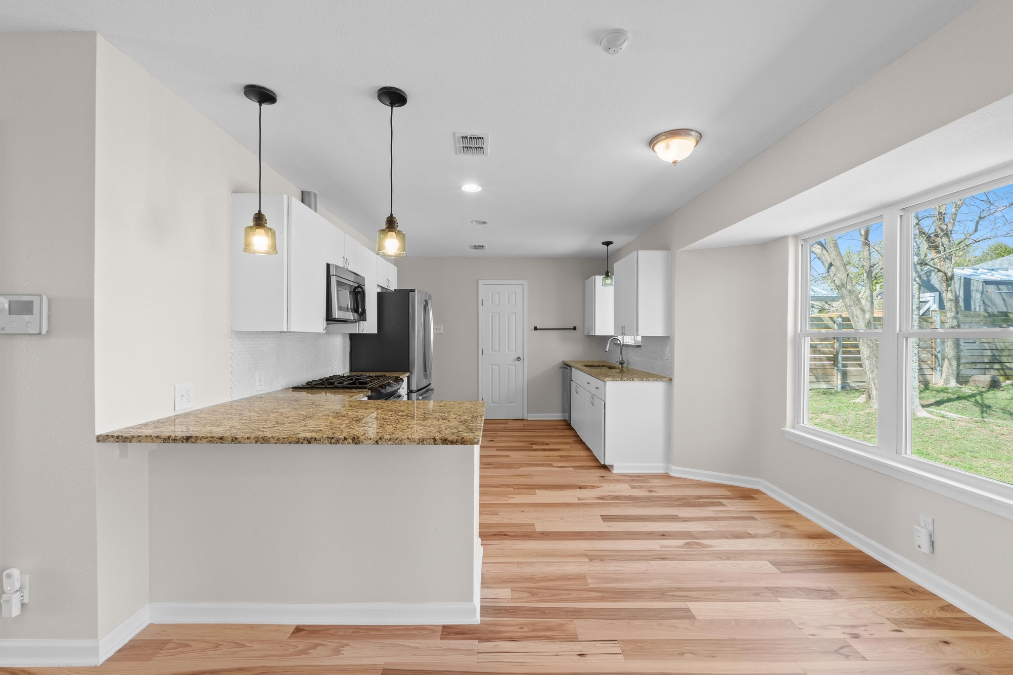 2312 Rogge Lane Austin, TX 78723 - Photo 8 of 34