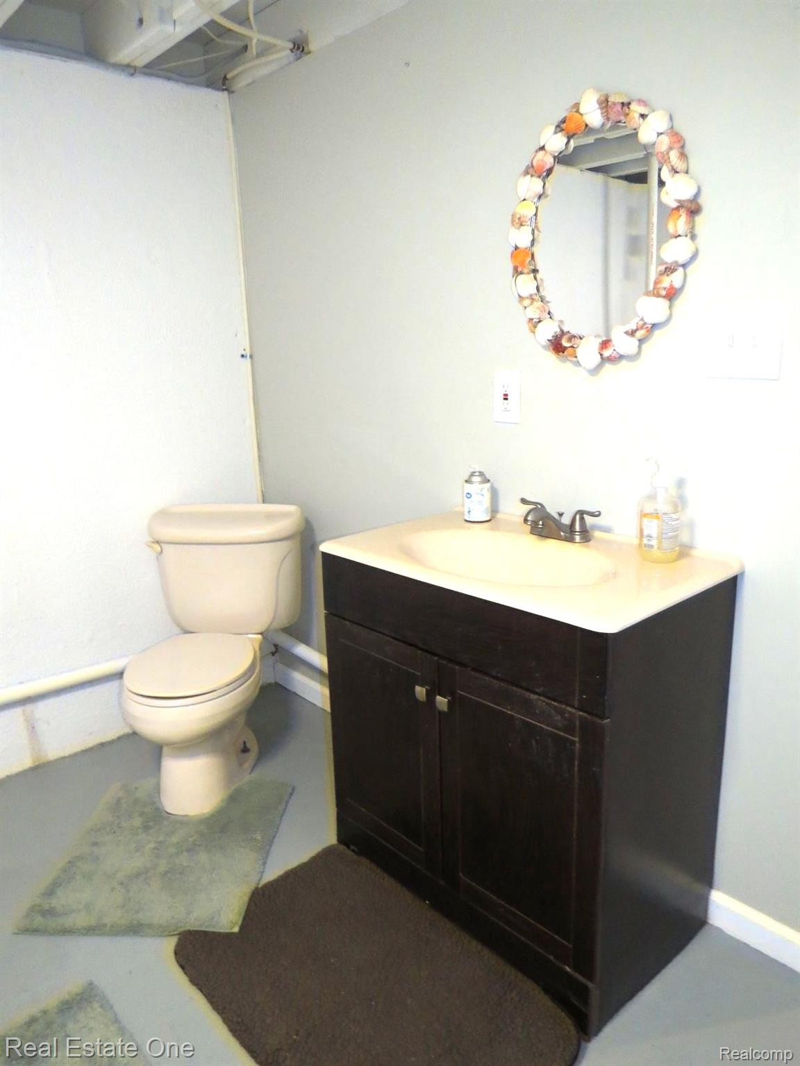 15404 Colbert Street Romulus, MI 48174 - Photo 27 of 36 Basement 1/2 bath