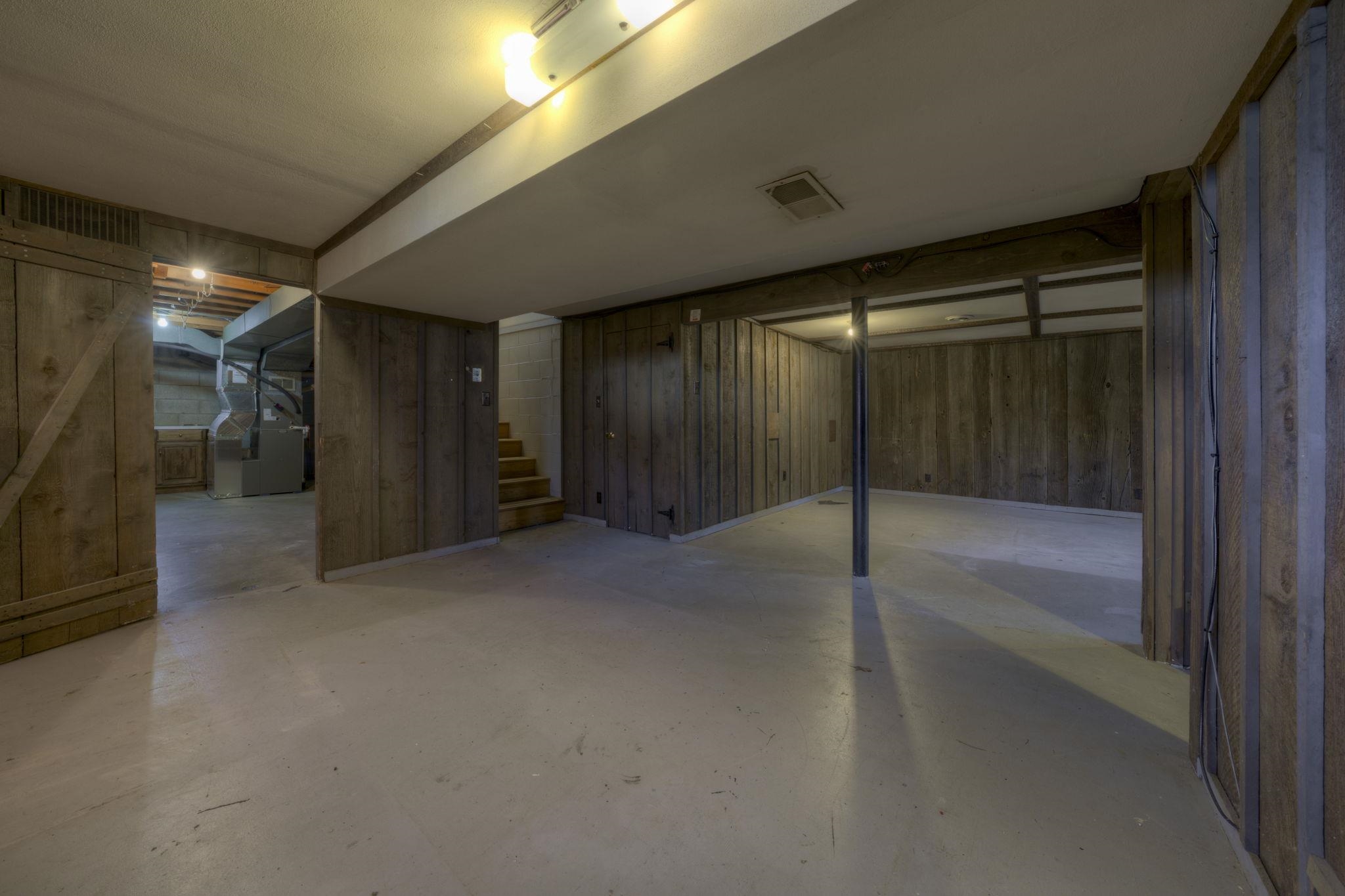 634 Sheridan Road Traverse City, MI 49686 - Photo 31 of 42 1932833-bcf2d9d4-7cfb-4947-ab96-bcfdd89dff7e.JPG