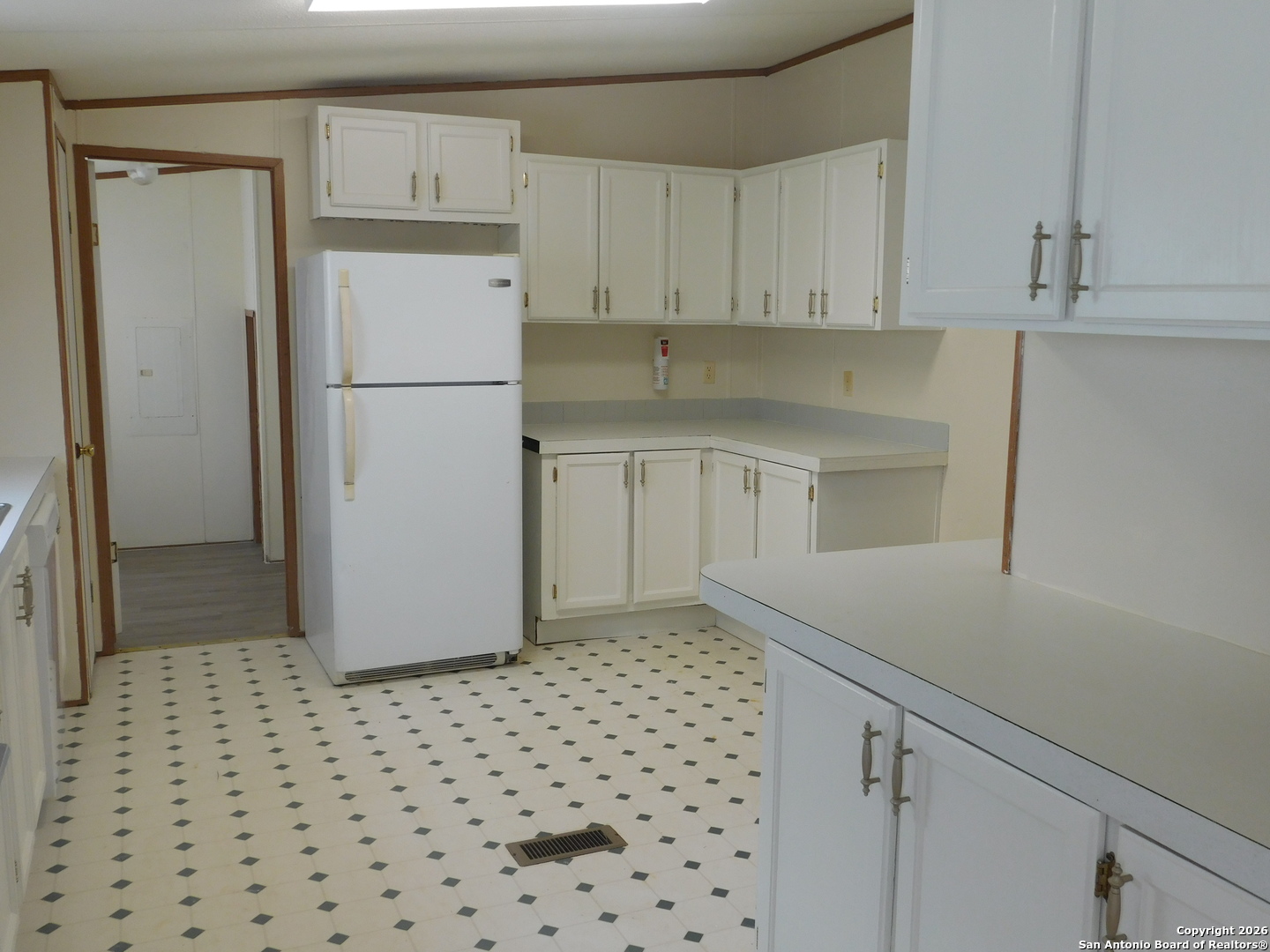 110 Crestfield Drive Pleasanton, TX 78064 - Photo 11 of 33