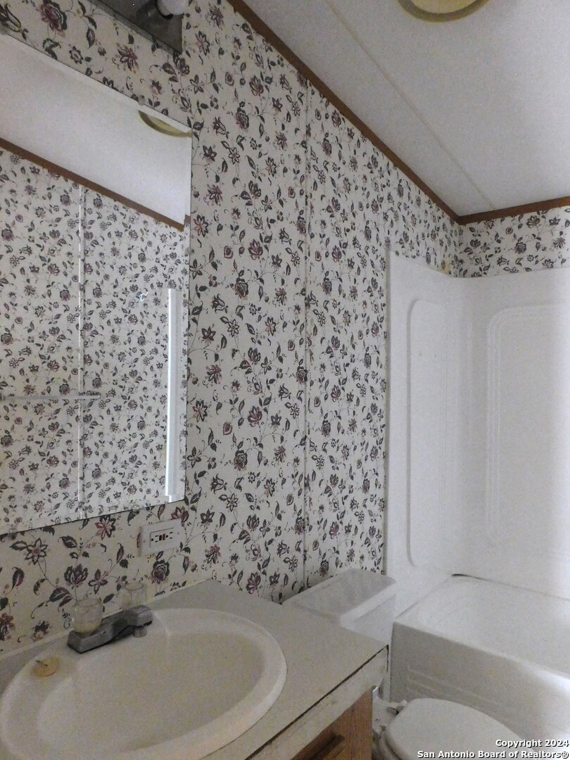 110 Crestfield Drive Pleasanton, TX 78064 - Photo 22 of 33