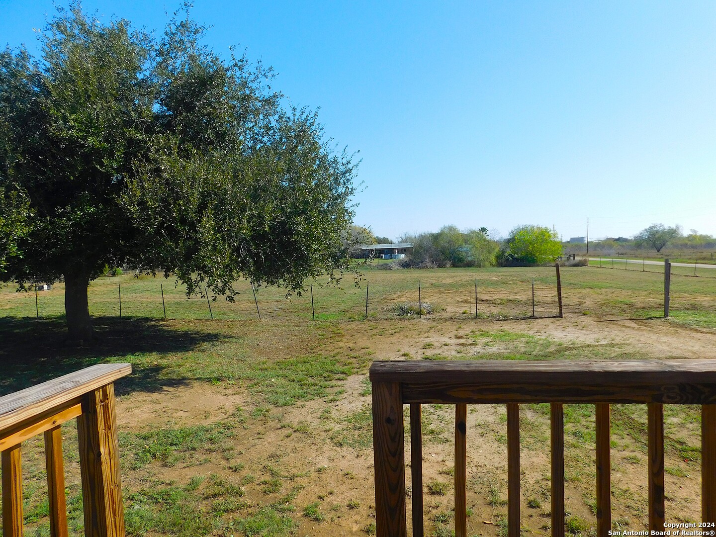 110 Crestfield Drive Pleasanton, TX 78064 - Photo 28 of 33