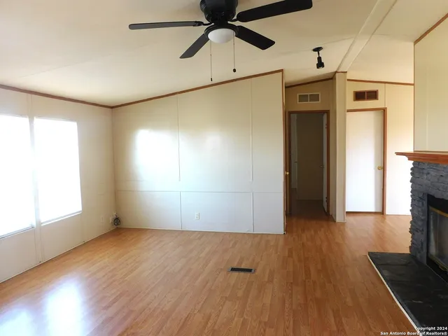 $175,000 | 110 Crestfield Drive, Pleasanton, TX 78064