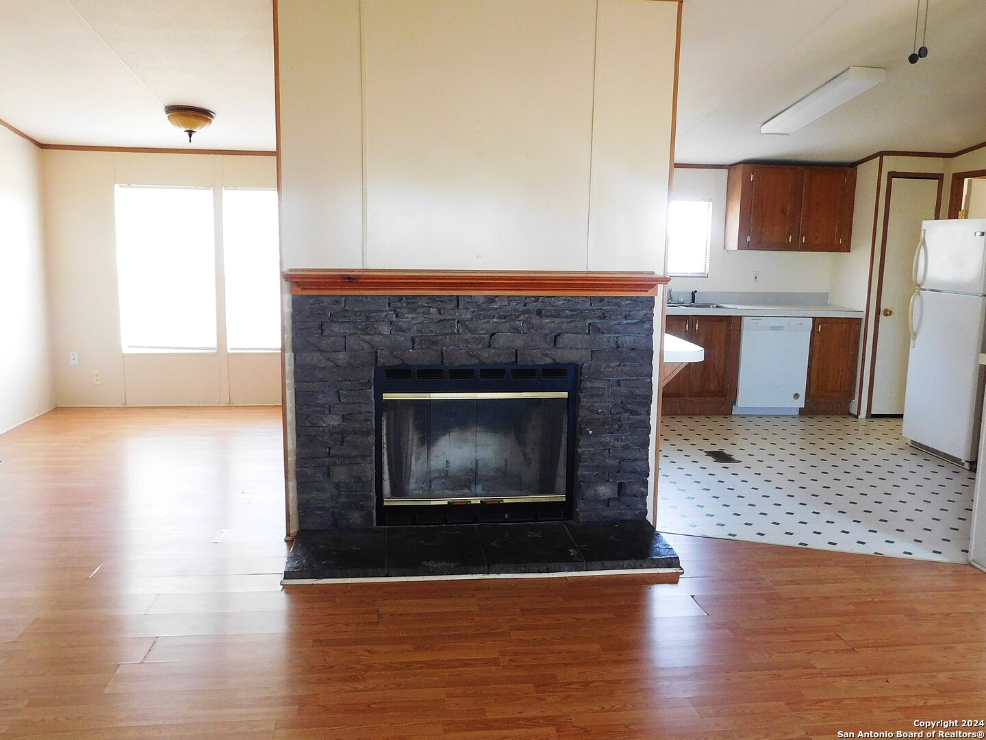 110 Crestfield Drive Pleasanton, TX 78064 - Photo 8 of 33