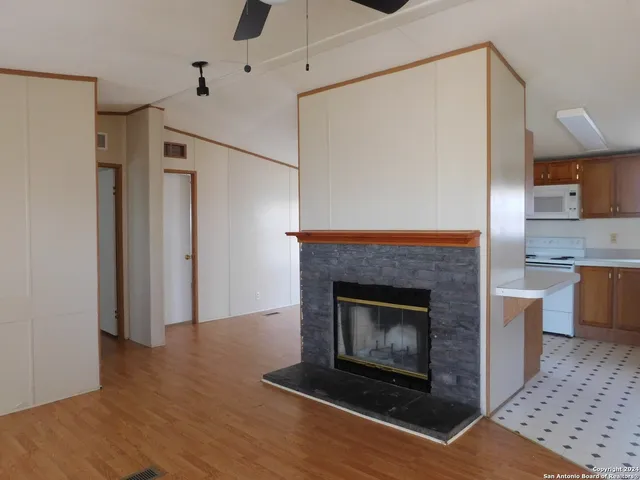 $175,000 | 110 Crestfield Drive, Pleasanton, TX 78064