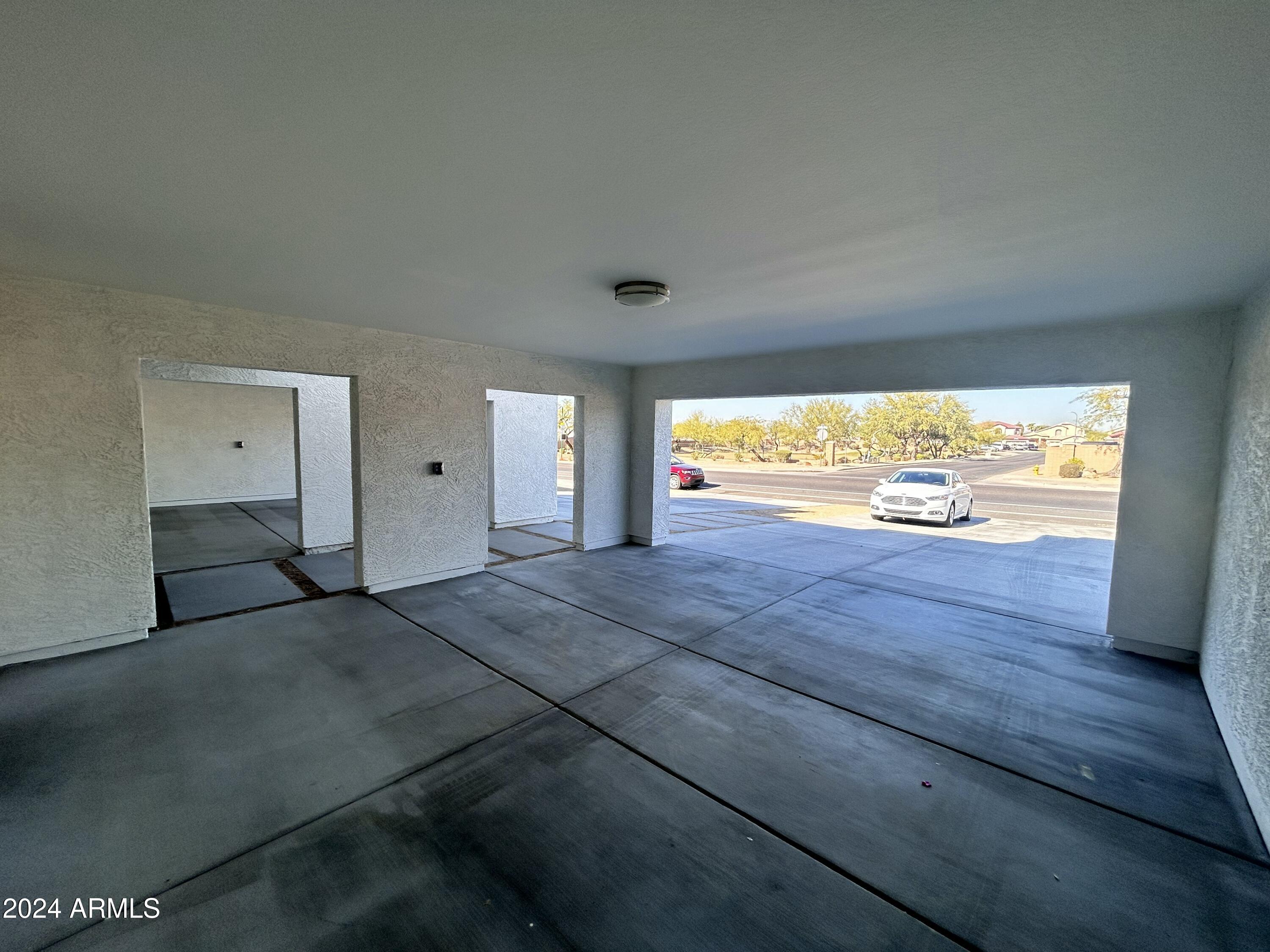 825 West Dobbins Road Phoenix, AZ 85041 - Photo 12 of 99 IMG_8027