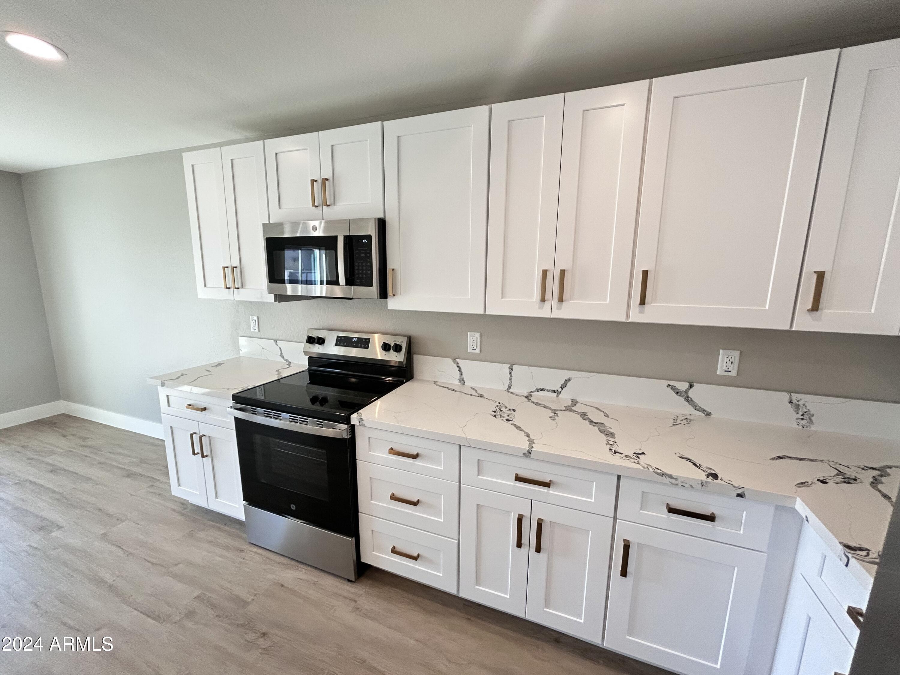 825 West Dobbins Road Phoenix, AZ 85041 - Photo 29 of 99 IMG_8092