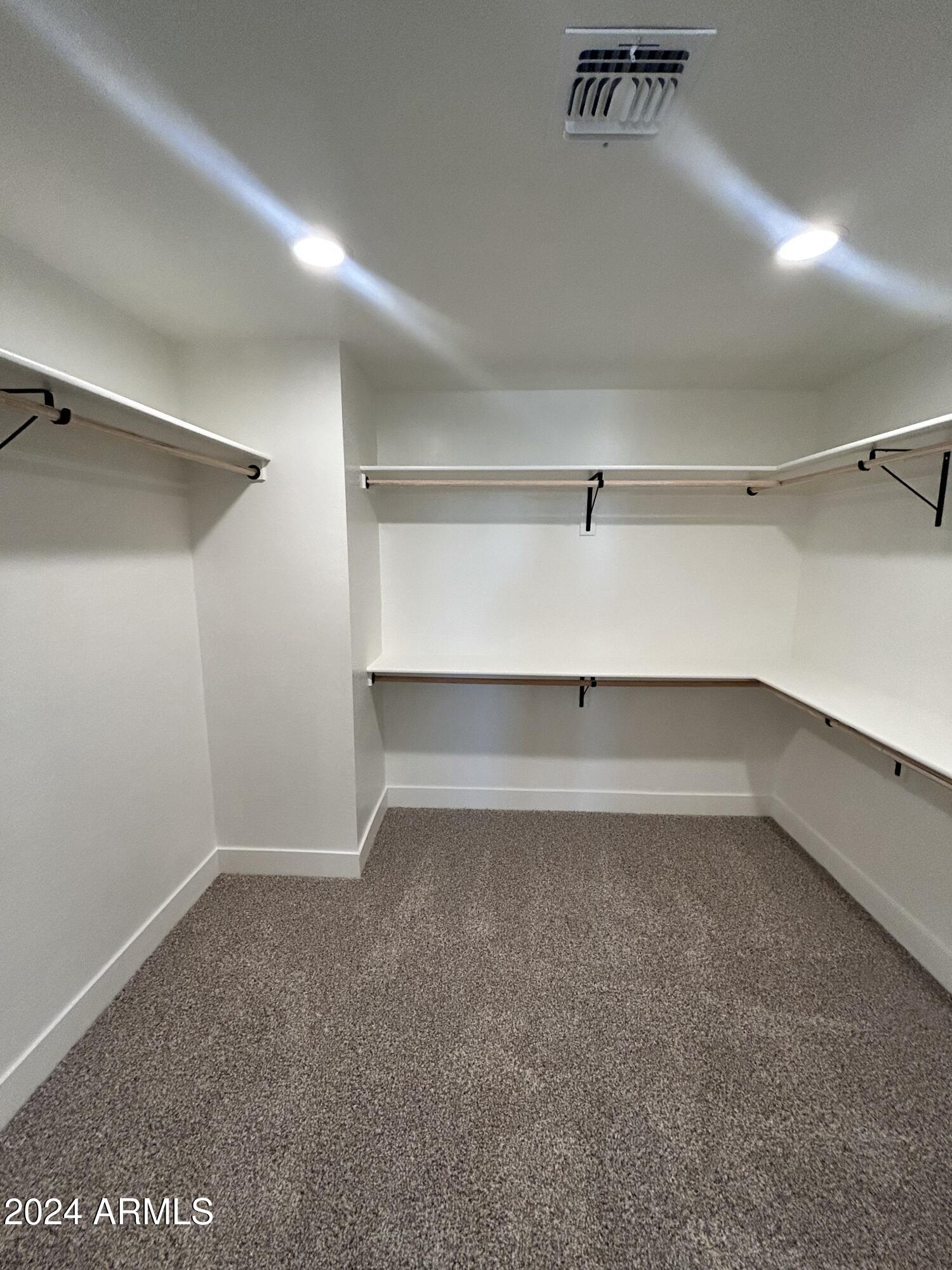 825 West Dobbins Road Phoenix, AZ 85041 - Photo 39 of 99 IMG_8124 (1)