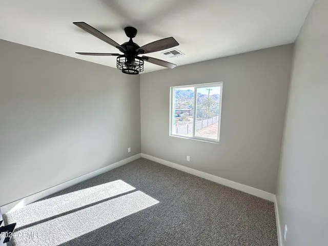 $2,150 | 825 West Dobbins Road, Phoenix, AZ 85041