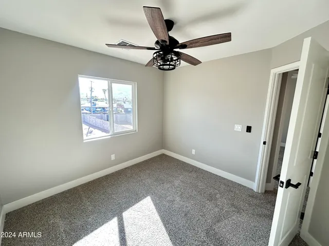 $2,150 | 825 West Dobbins Road, Phoenix, AZ 85041