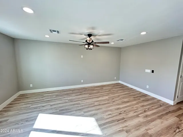 $2,150 | 825 West Dobbins Road, Phoenix, AZ 85041