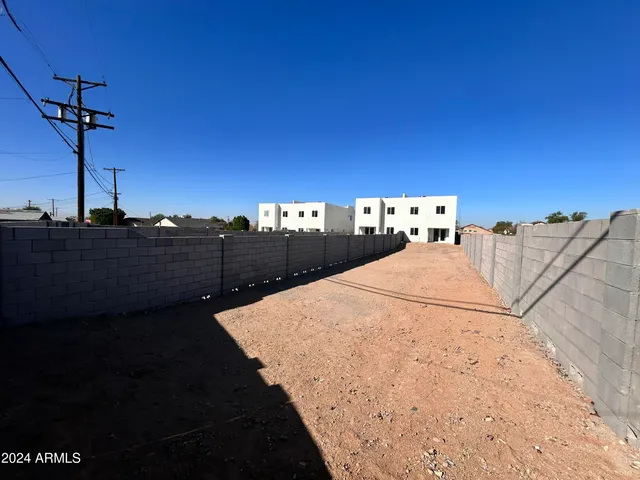 $2,150 | 825 West Dobbins Road, Phoenix, AZ 85041