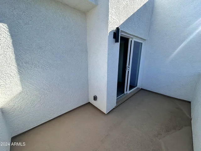 $2,150 | 825 West Dobbins Road, Phoenix, AZ 85041