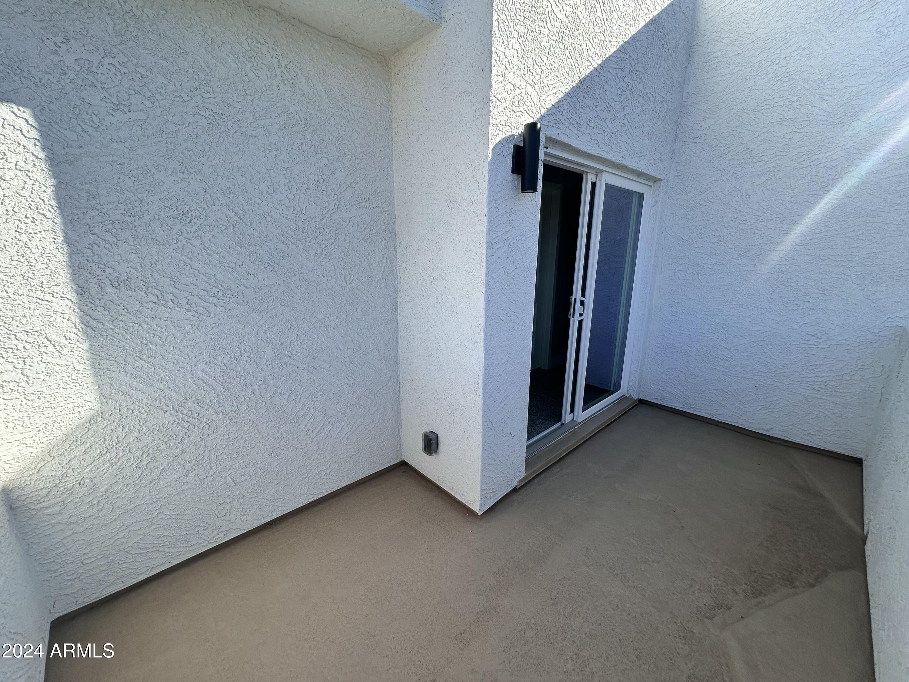 825 West Dobbins Road Phoenix, AZ 85041 - Photo 81 of 99 a view of an empty room