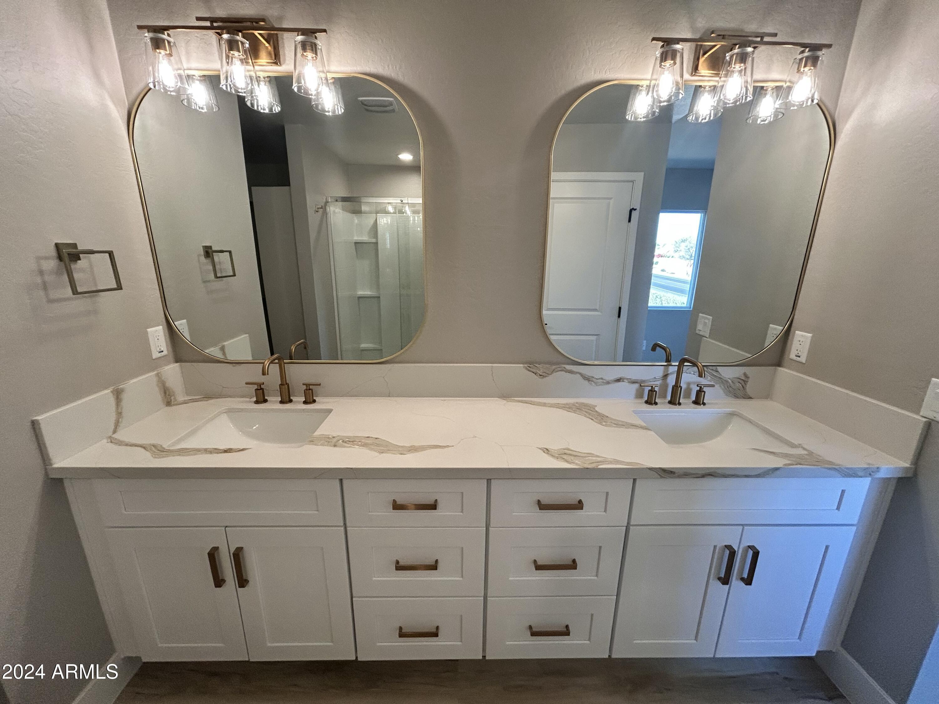 825 West Dobbins Road Phoenix, AZ 85041 - Photo 87 of 99 IMG_8229 (1)