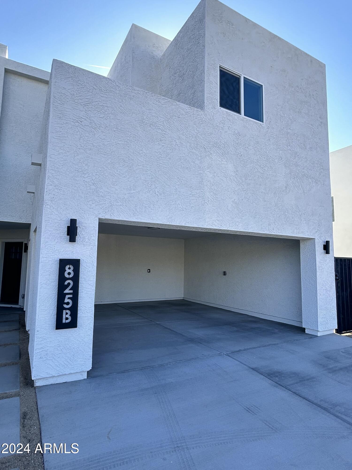 825 West Dobbins Road Phoenix, AZ 85041 - Photo 99 of 99 a view of an empty room with a window