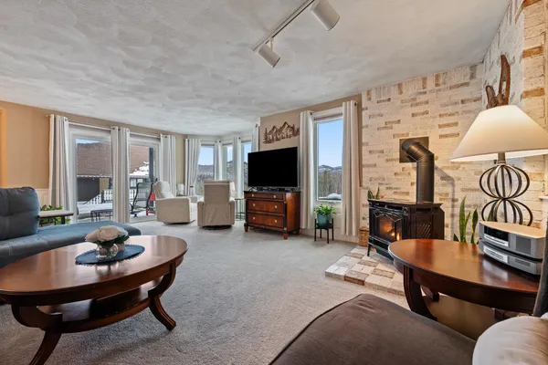 $439,900 | 58 Christmas Mountain Road, Intervale, NH 03845