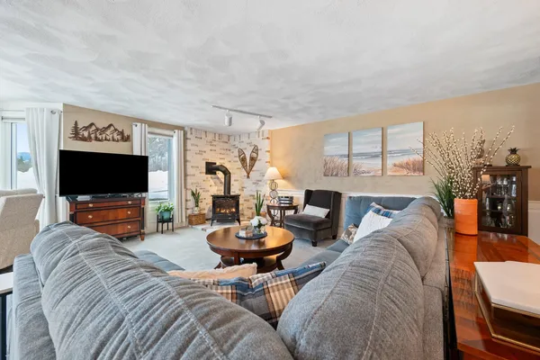 $439,900 | 58 Christmas Mountain Road, Intervale, NH 03845