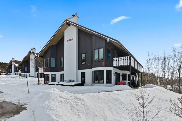 $439,900 | 58 Christmas Mountain Road, Intervale, NH 03845