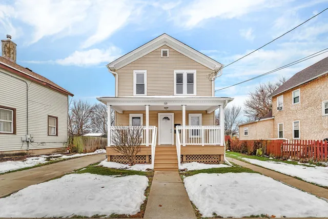 $349,000 | 729 Claim Street, Aurora, IL 60505