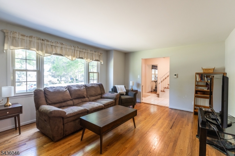 280 Farmer Road Bridgewater, NJ 08807 - Photo 3 of 27