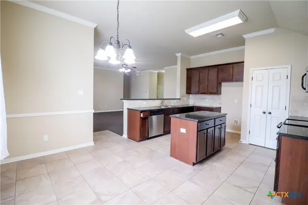 $1,975 | 620 Copper Ridge Loop, Temple, TX 76502