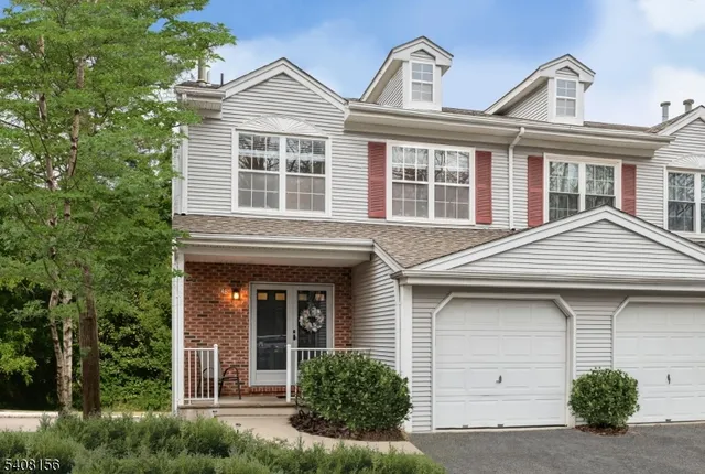 $499,000 | 48 Hickory Way, Mount Arlington, NJ 07856