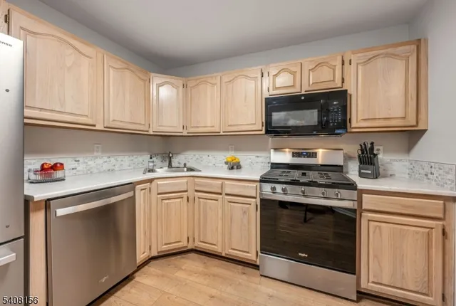 $499,000 | 48 Hickory Way, Mount Arlington, NJ 07856