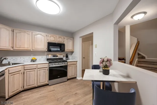 $499,000 | 48 Hickory Way, Mount Arlington, NJ 07856