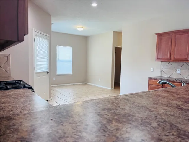 $2,250 | 2115 Vermillion Oak Street, Fresno, TX 77545