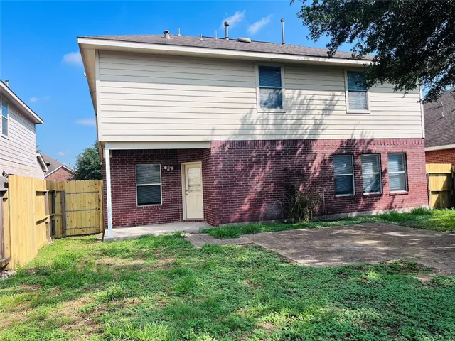 $2,250 | 2115 Vermillion Oak Street, Fresno, TX 77545