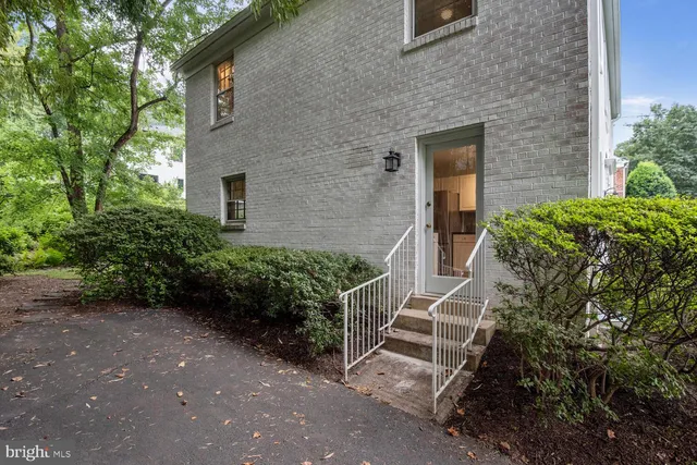 $1,399,000 | 7721 Maryknoll Avenue, Bethesda, MD 20817