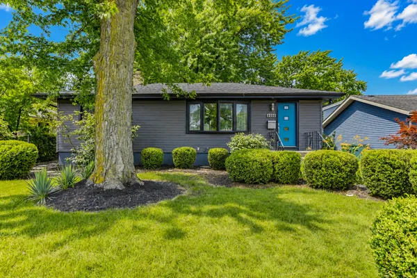 $374,900 | 8050 Columbia Avenue, Munster, IN 46321