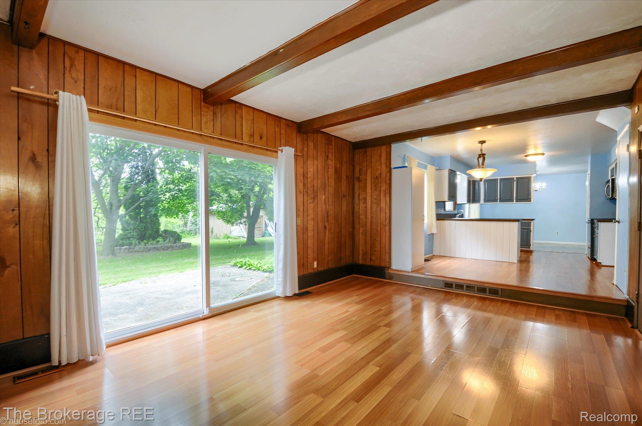 732 E. Grand Blanc Rd. Grand Blanc, MI 48439 - Photo 9 of 31 22-Housefoto_3008924-HDR(5).jpg