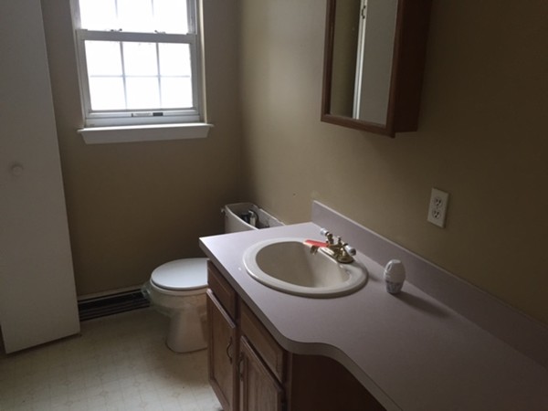 45 Malbone Road Freetown, MA 02702 - Photo 6 of 30 Gallery Image 6