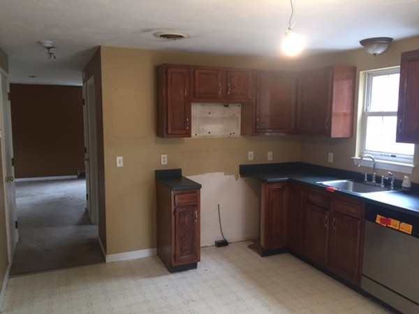 45 Malbone Road Freetown, MA 02702 - Photo 7 of 30 Gallery Image 7
