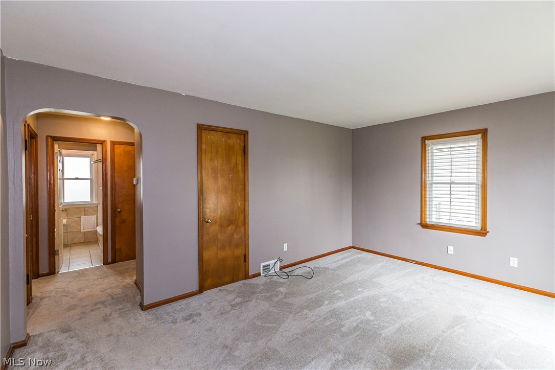 6203 Snow Road Parma, OH 44129 - Photo 9 of 29