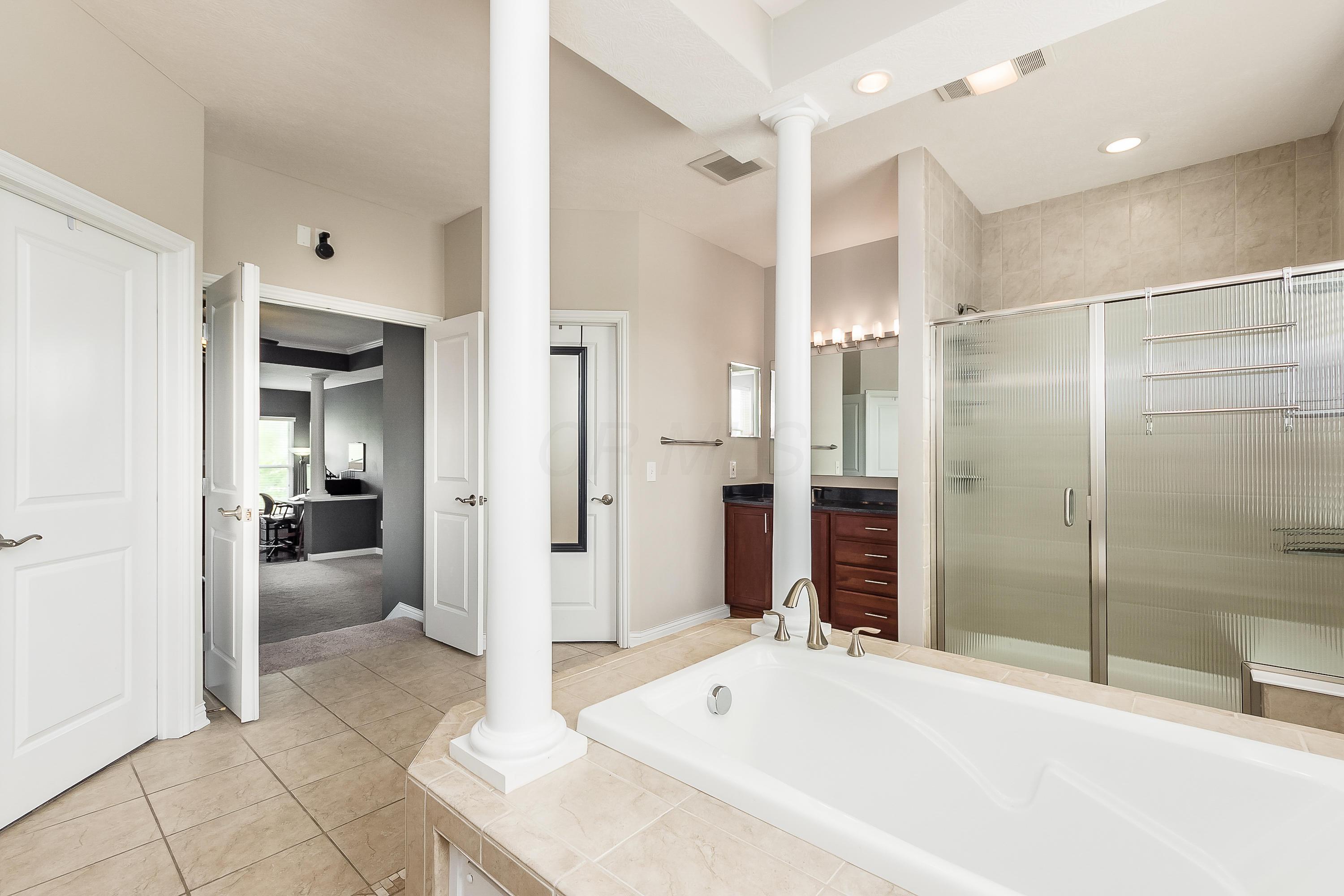 7090 Dean Farm Road New Albany, OH 43054 - Photo 40 of 60
