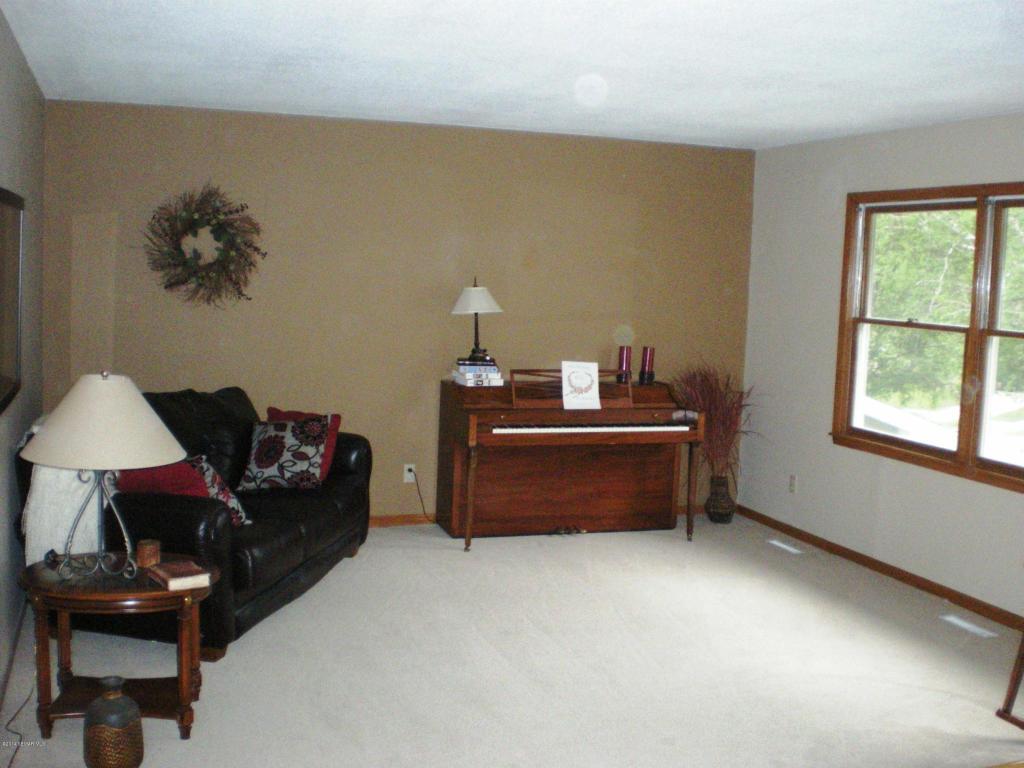 4043 3rd Street Northwest Rochester, MN 55901 - Photo 2 of 15 Gallery Image 2