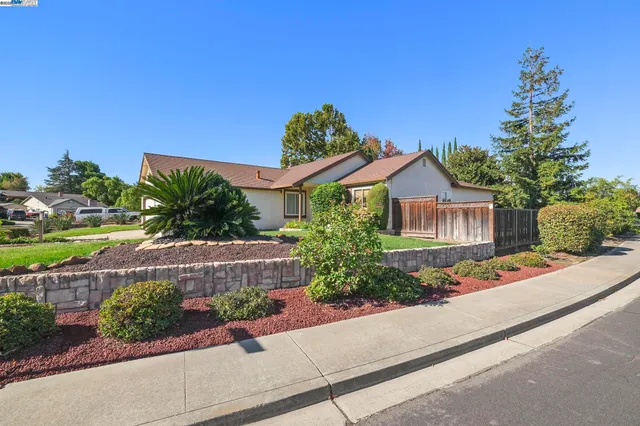 $695,000 | 436 Clearwood Drive, Oakley, CA 94561