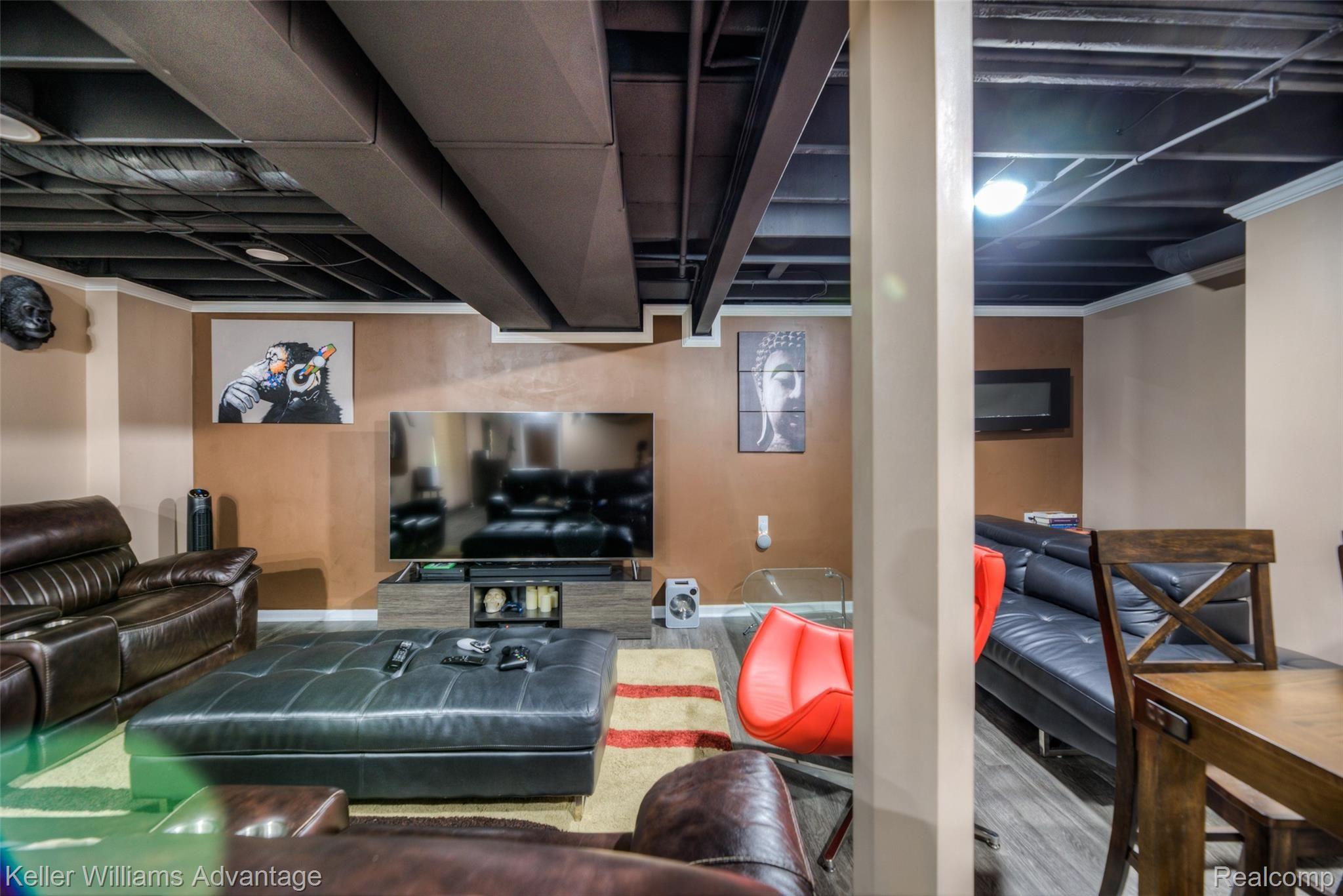 16425 Rougeway Street Livonia, MI 48154 - Photo 26 of 47 -29.jpg