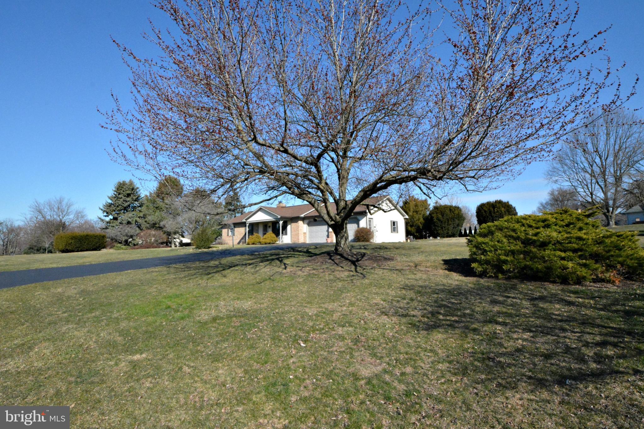 23 Troy Drive Lititz, PA 17543 - Photo 2 of 45 Main View from front corner lot line