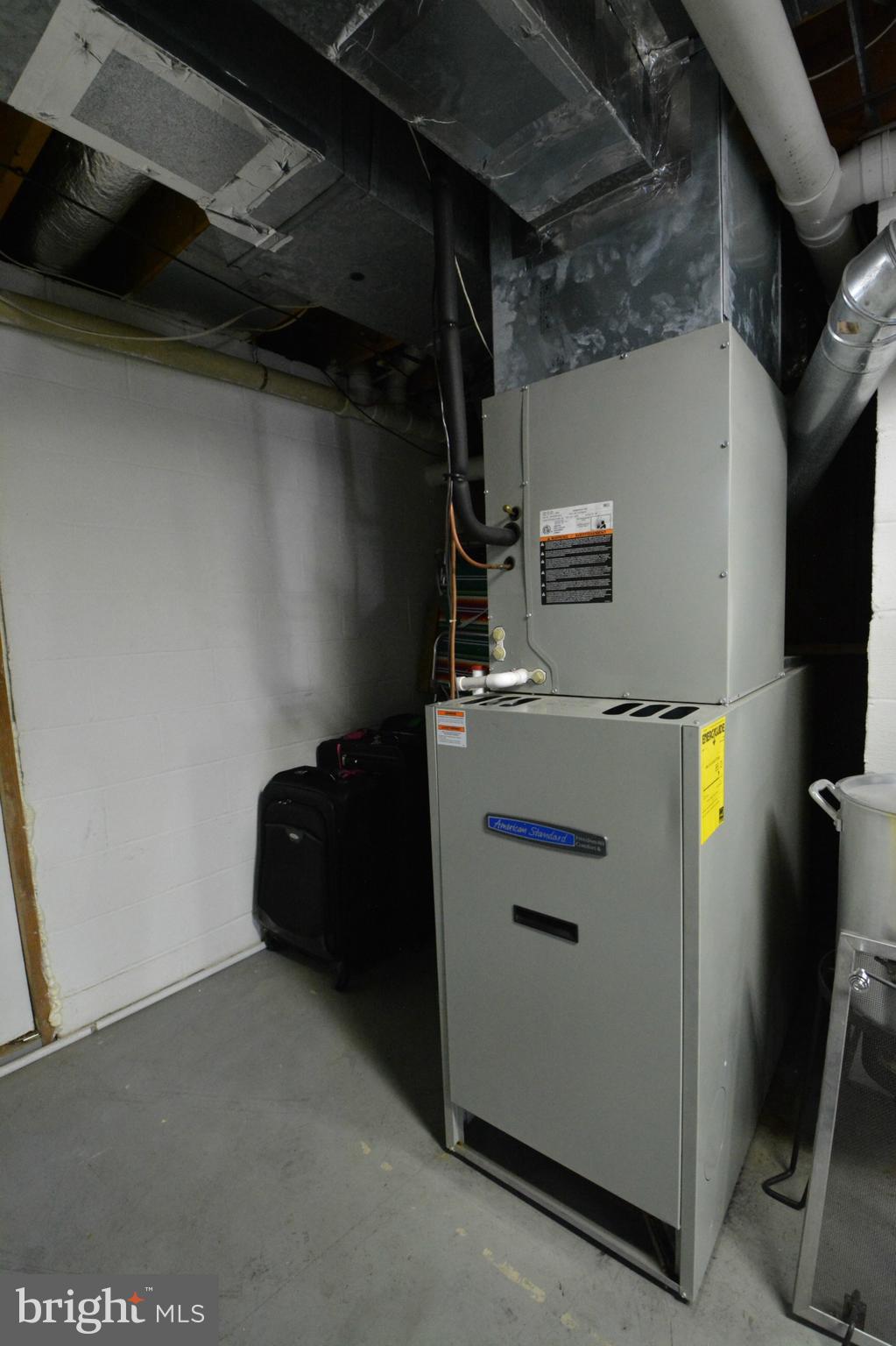 23 Troy Drive Lititz, PA 17543 - Photo 33 of 45 Energy Saver Hybrid heating pump & oil heat system