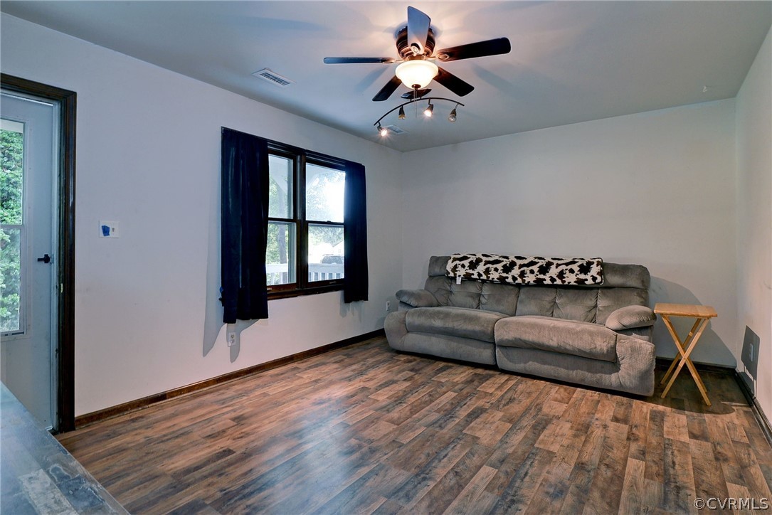 11336 Cedar Run Road Petersburg, VA 23805 - Photo 8 of 21 Gallery Image 8
