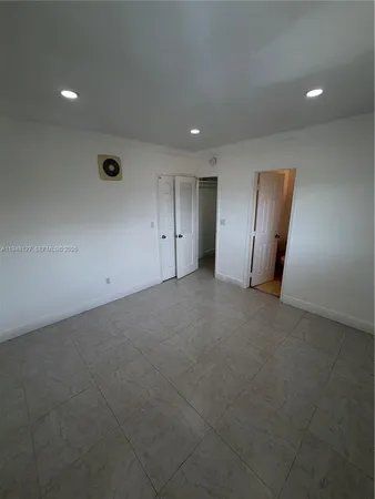 $1,800 | 1014 Salzedo Street, Unit 311, Coral Gables, FL 33134