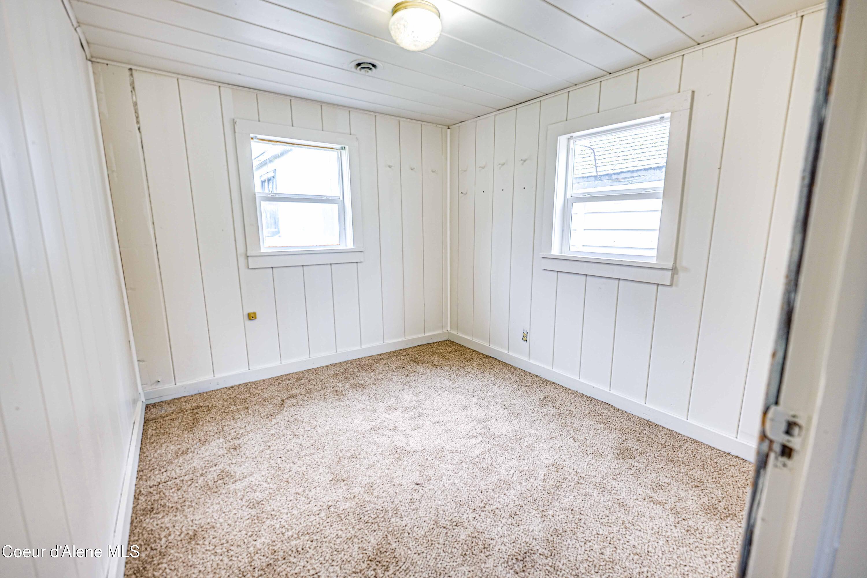 217 South 4th Street Osburn, ID 83849 - Photo 11 of 19 217 S-8