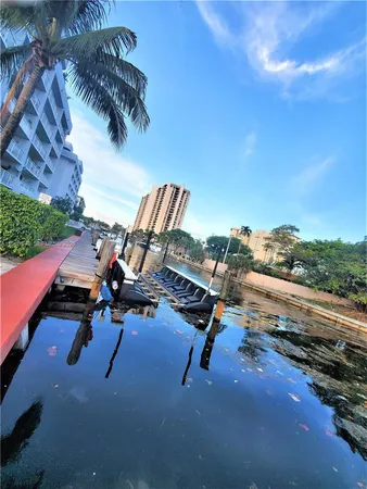 $1,900 | 1650 Northeast 115th Street, Unit 110, Miami, FL 33181