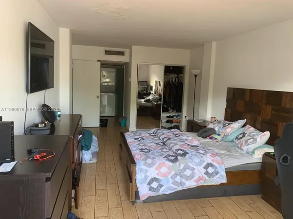 $1,900 | 1650 Northeast 115th Street, Unit 110, Miami, FL 33181