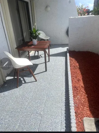 $1,900 | 1650 Northeast 115th Street, Unit 110, Miami, FL 33181