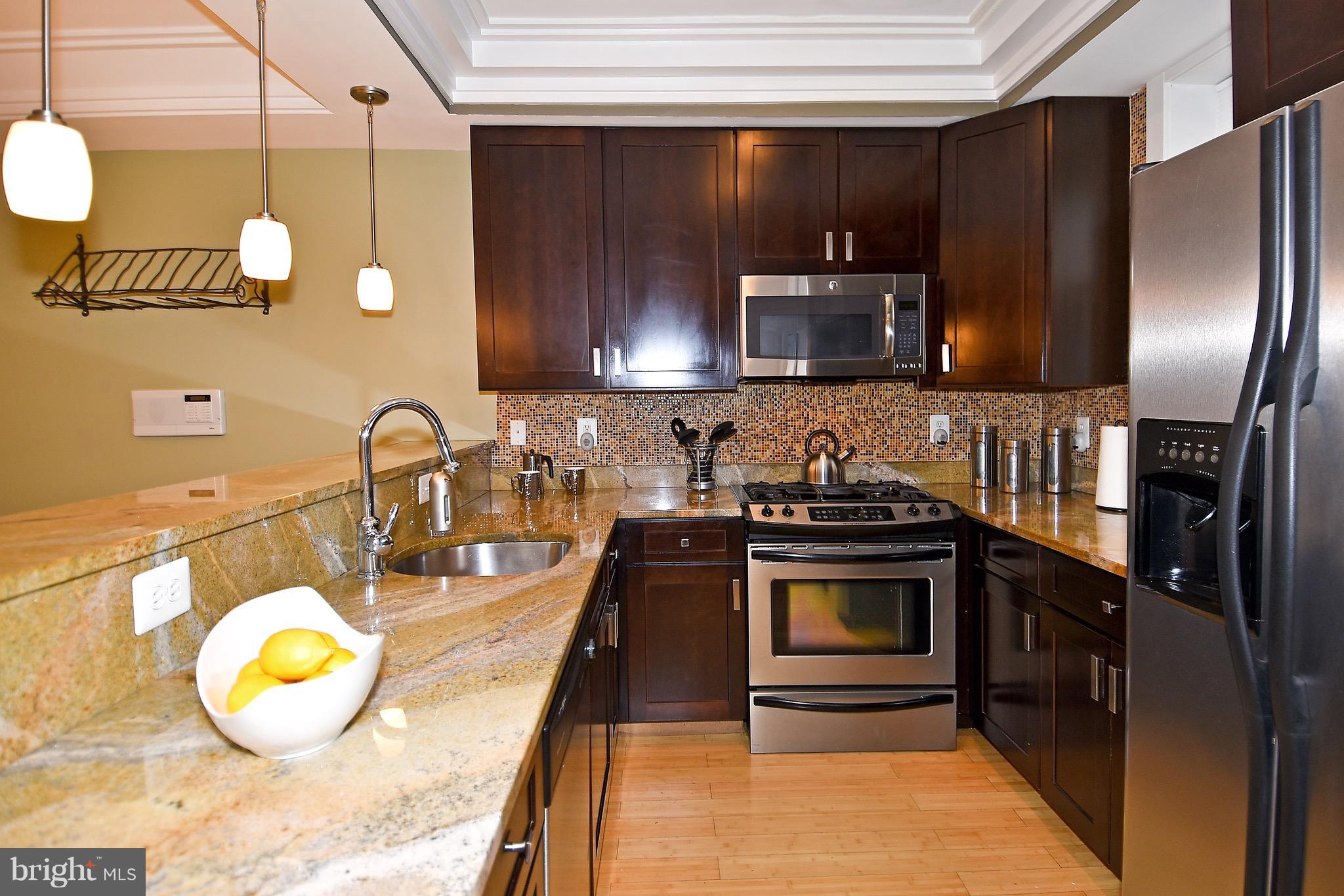 621 Columbia Road Northwest Washington, DC 20001 - Photo 6 of 29 Kitchen
